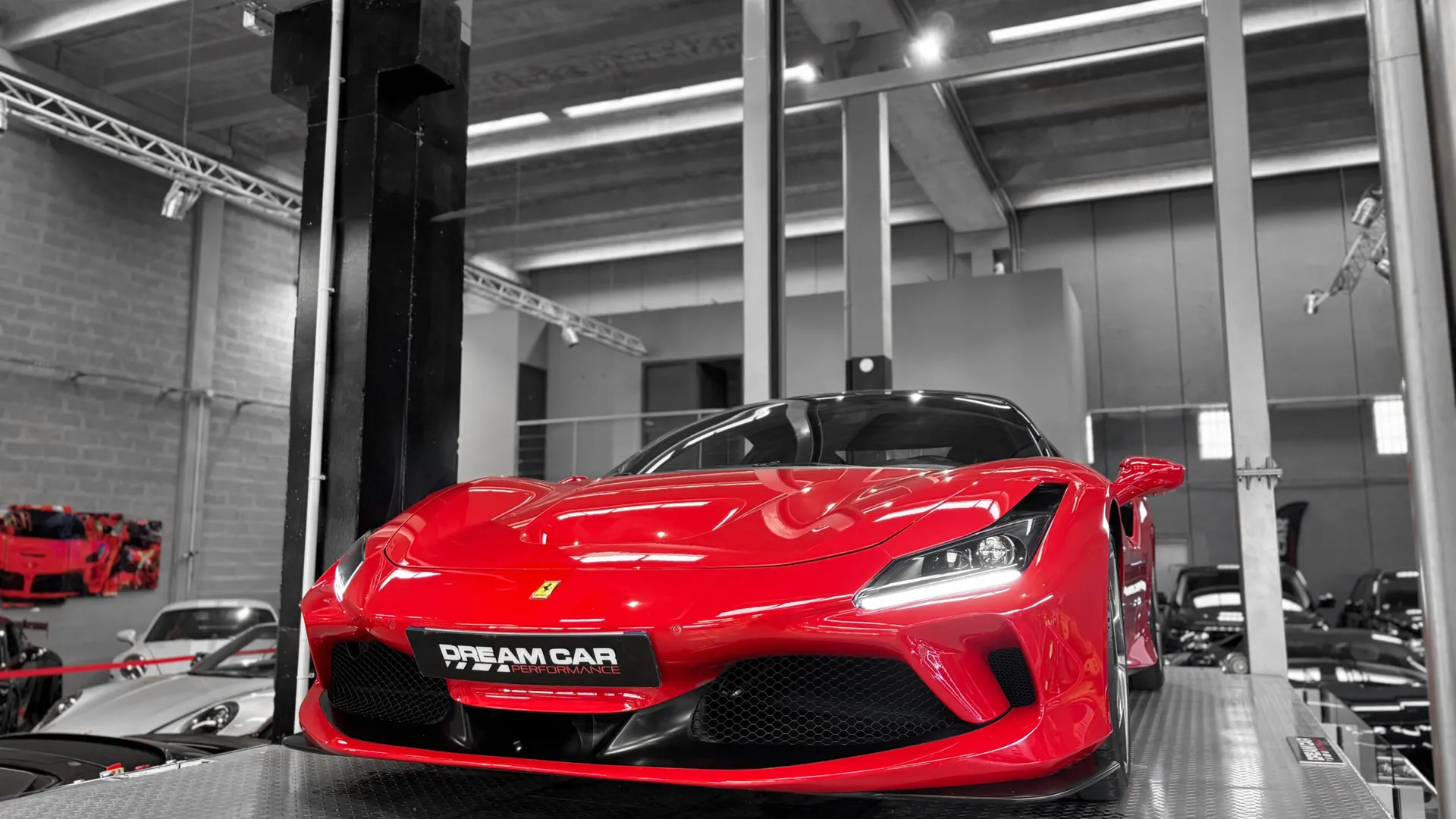 Ferrari F8 — photo 10
