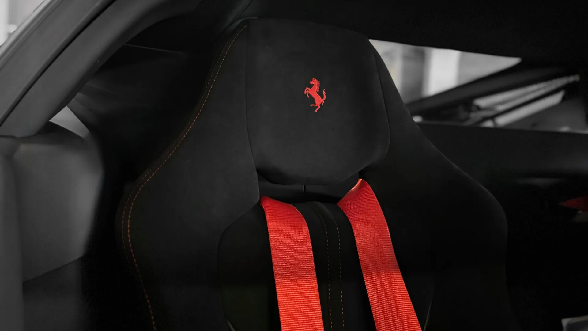 Ferrari F8 — photo 17
