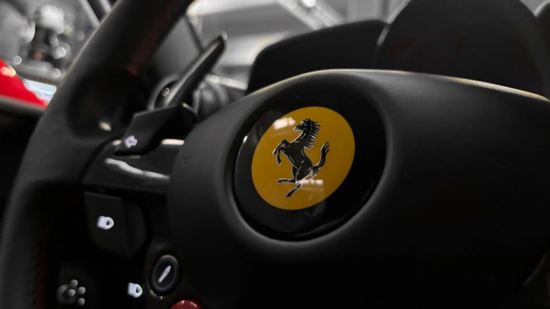 Ferrari F8 — photo 39