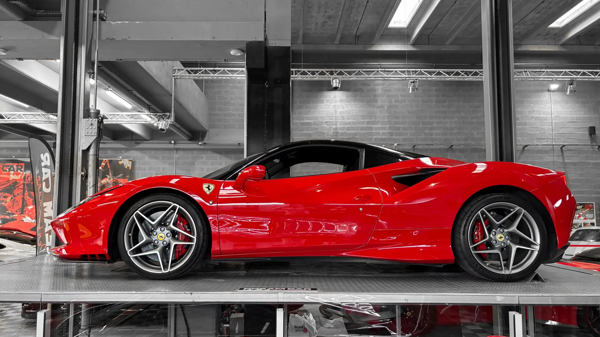 Ferrari F8 — photo 31