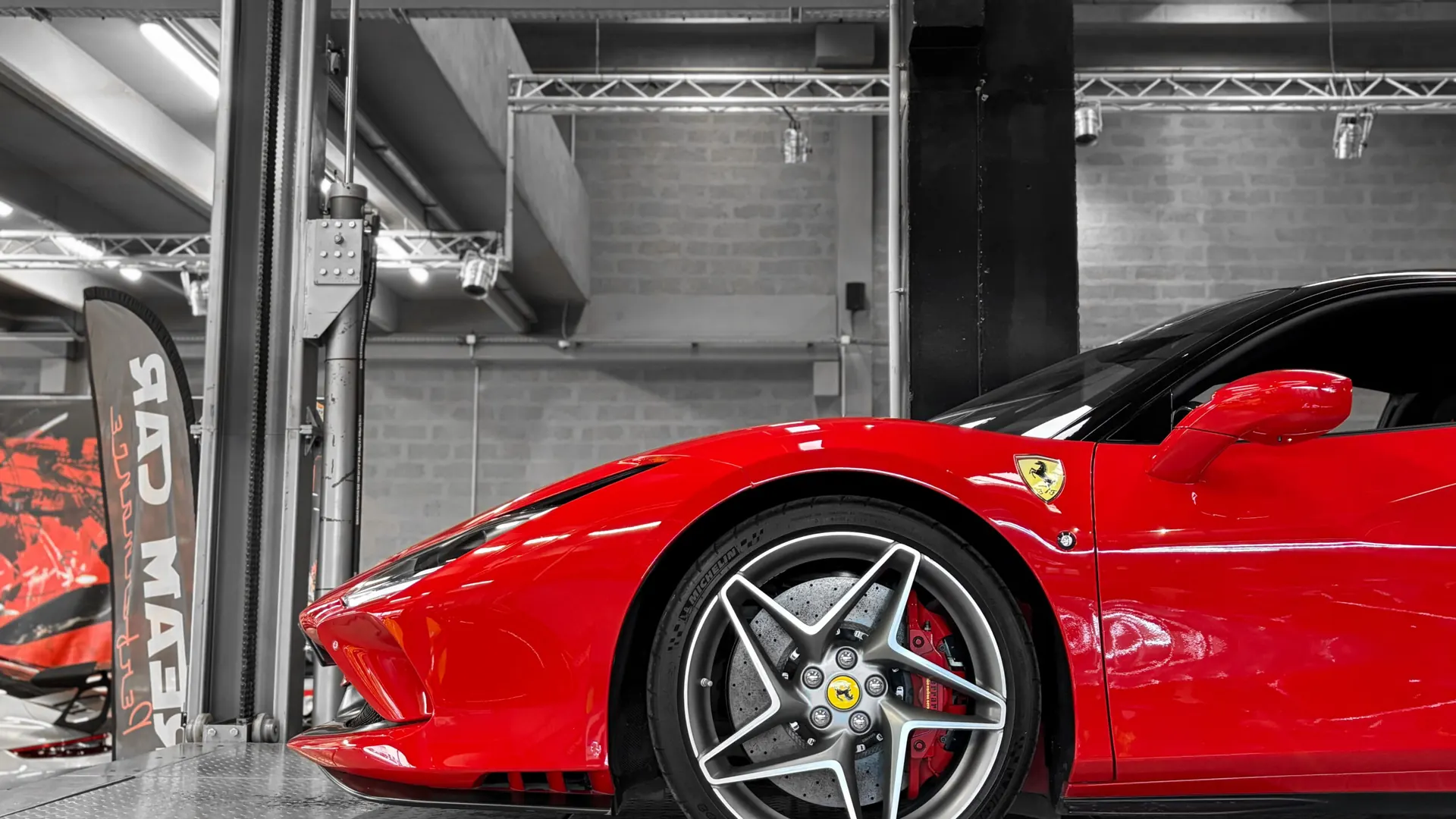 Ferrari F8 — photo 24