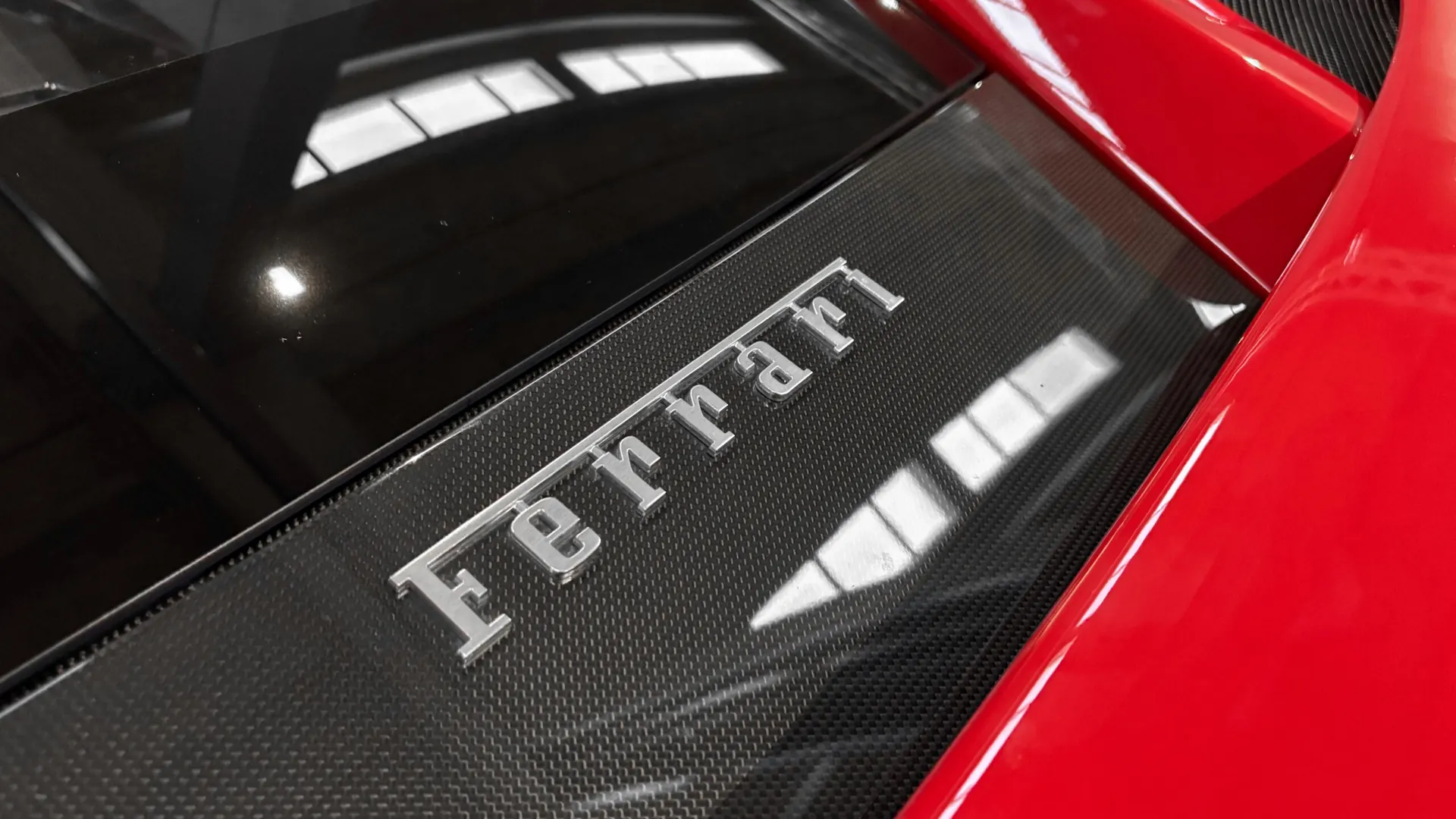 Ferrari F8 — photo 22