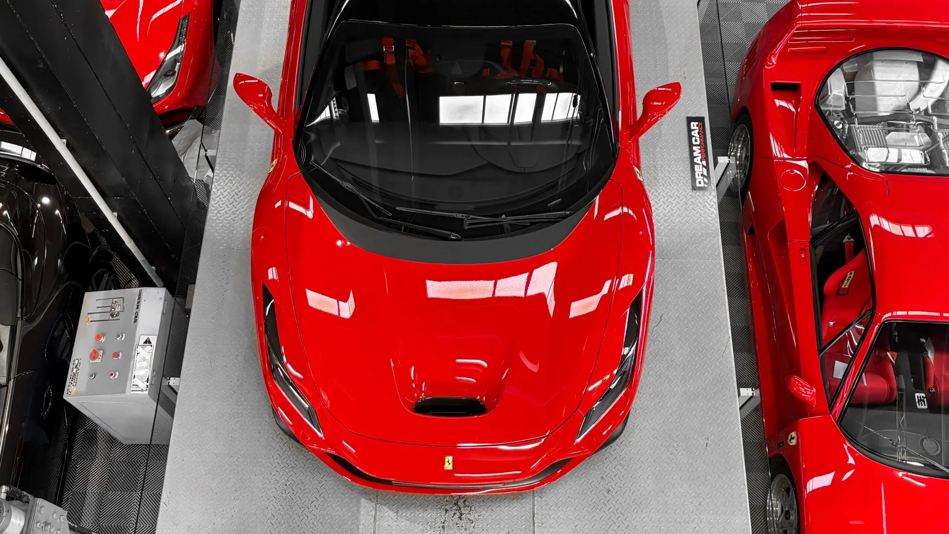 Ferrari F8 — photo 11
