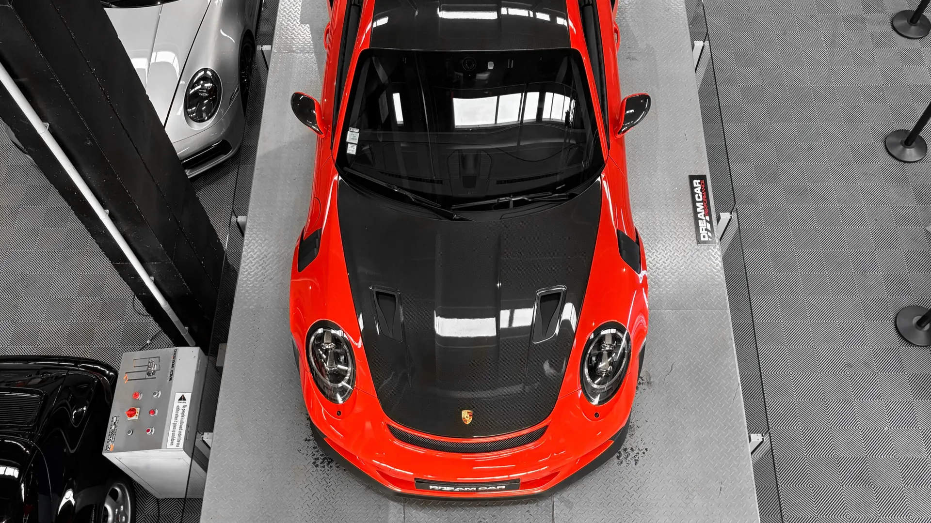 Porsche 991 — photo 24