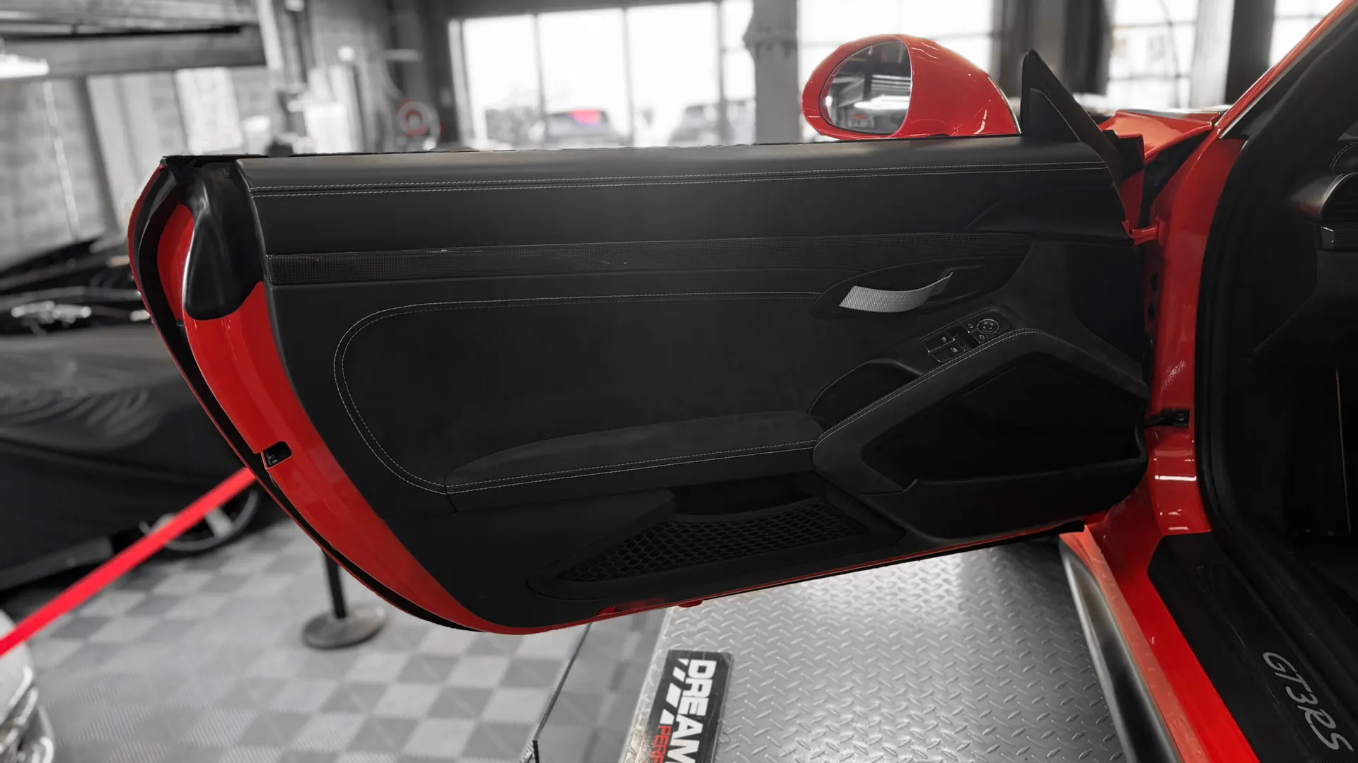 Porsche 991 — photo 43