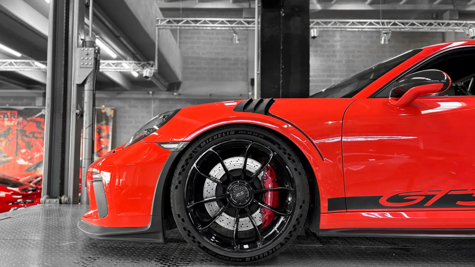 Porsche 991 — photo 27