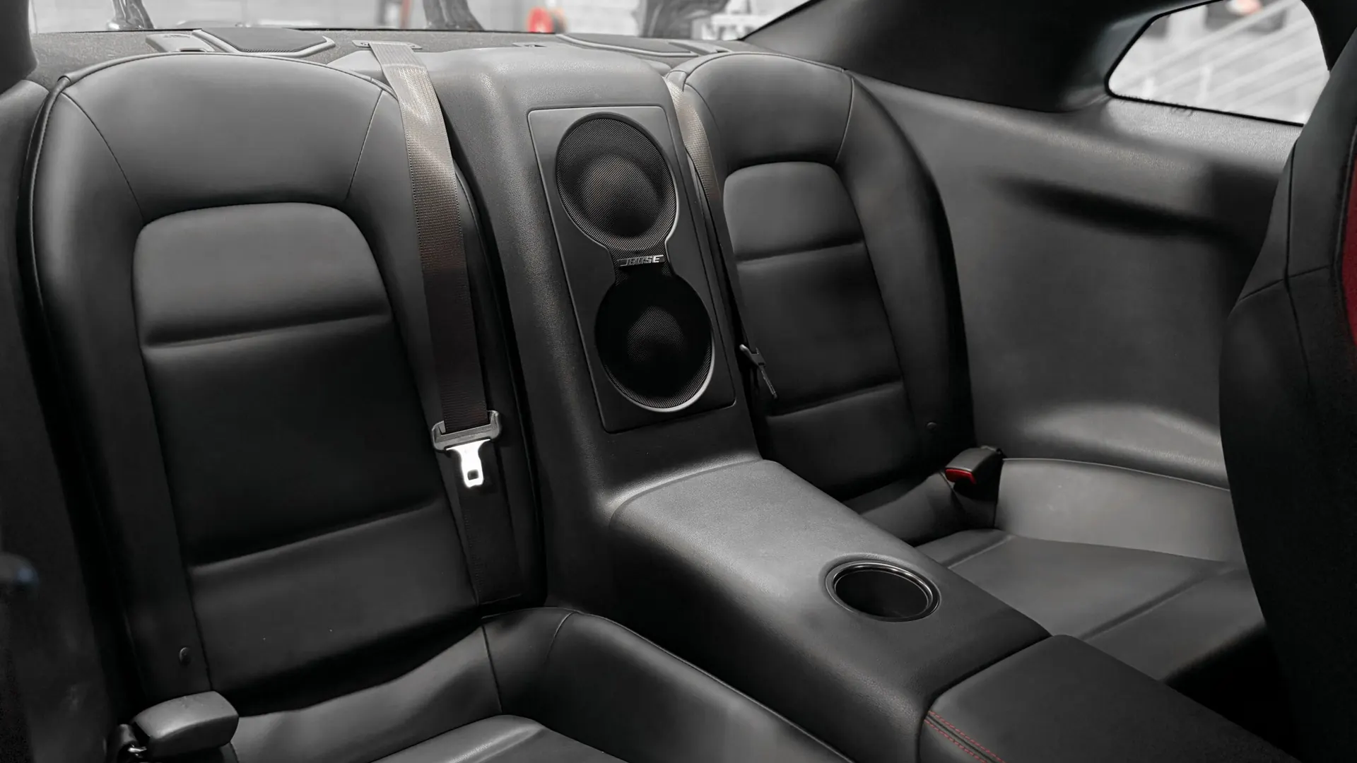 Nissan GT-R — photo 49