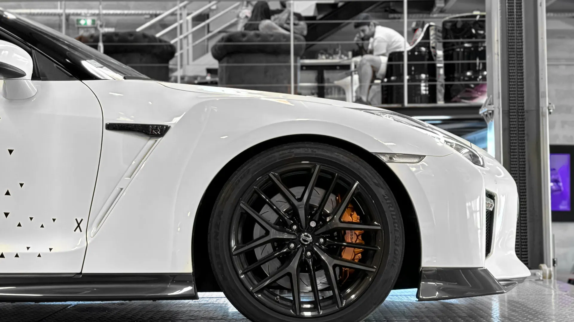 Nissan GT-R — photo 39