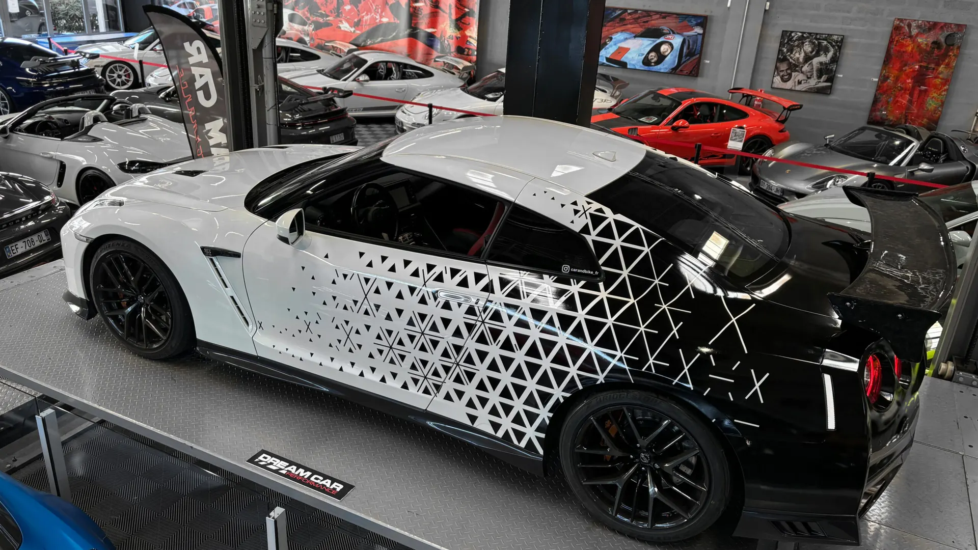 Nissan GT-R — photo 4