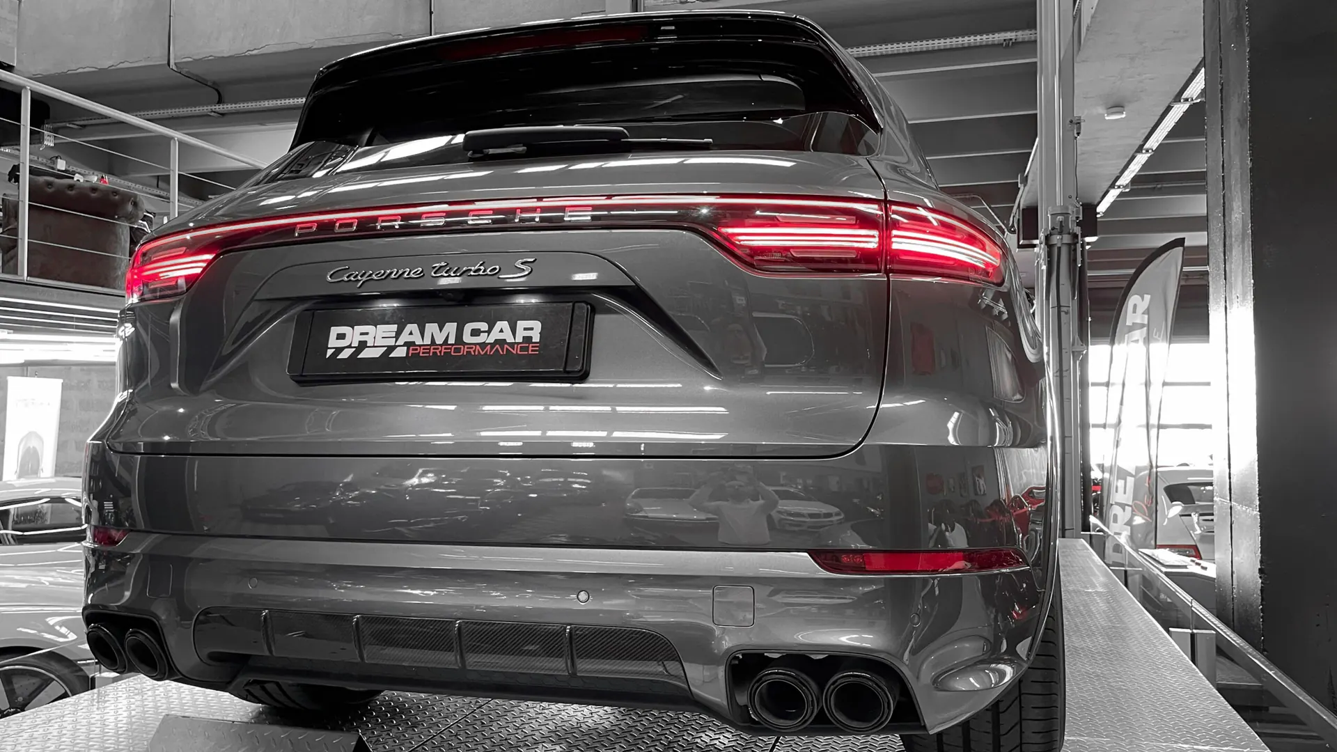 Porsche Cayenne — photo 15