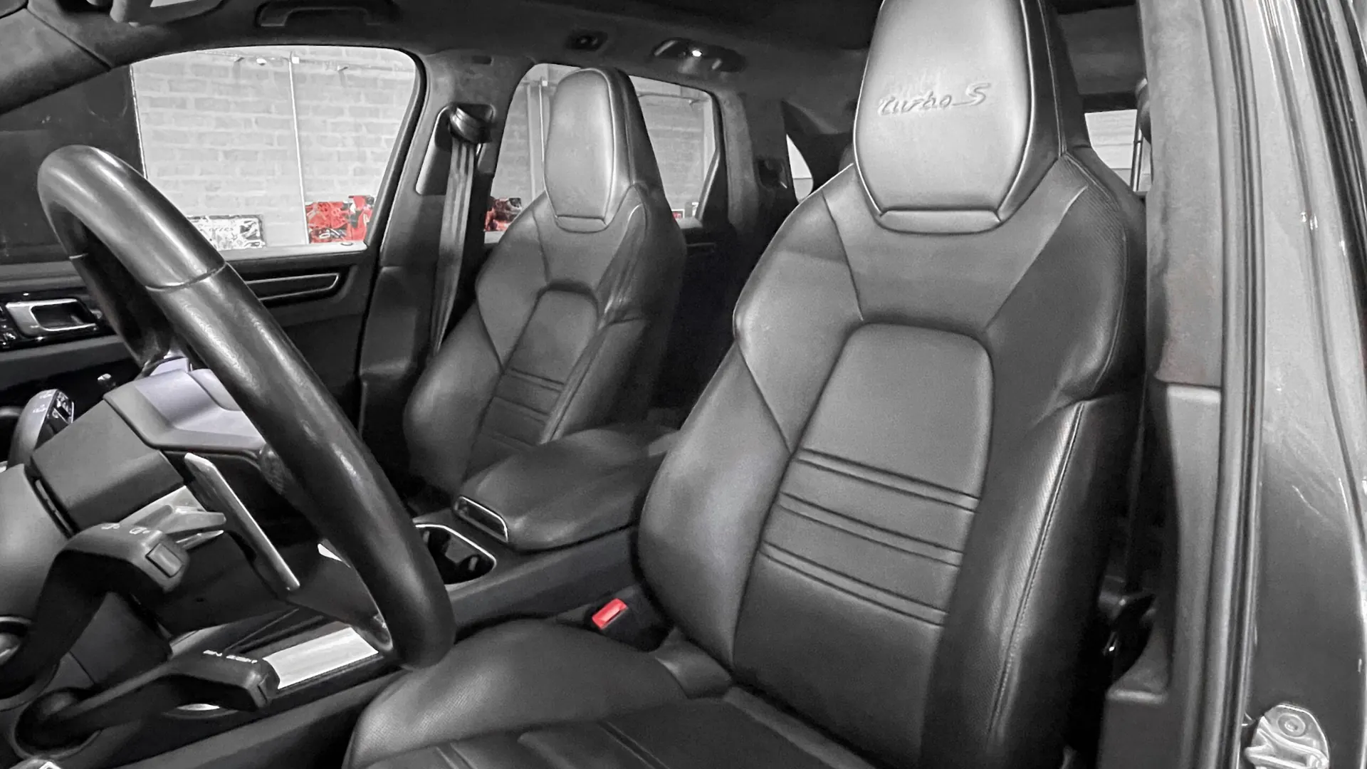Porsche Cayenne — photo 30