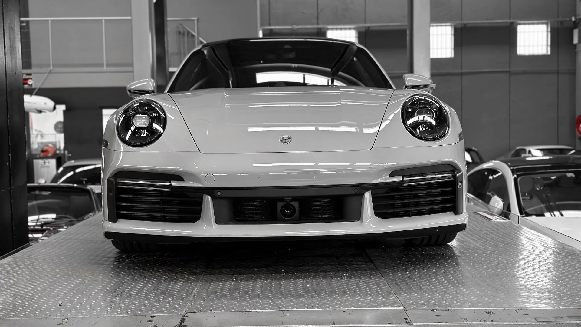 Porsche 992 — photo 2