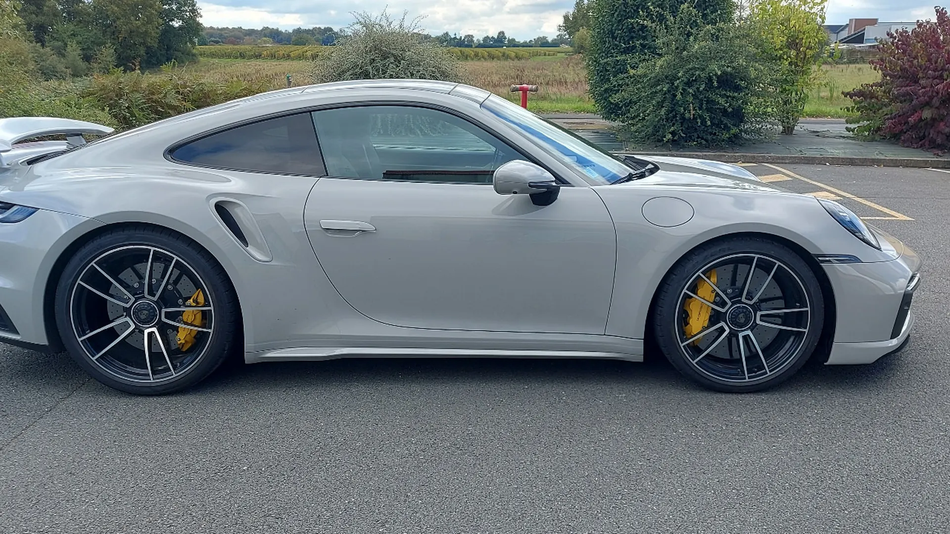 Porsche 992 — photo 10