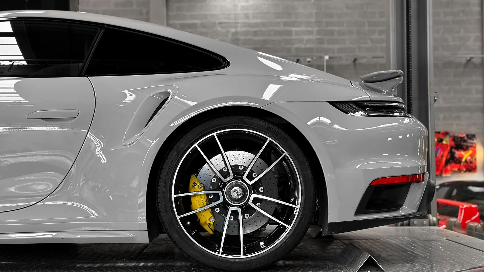 Porsche 992 — photo 4