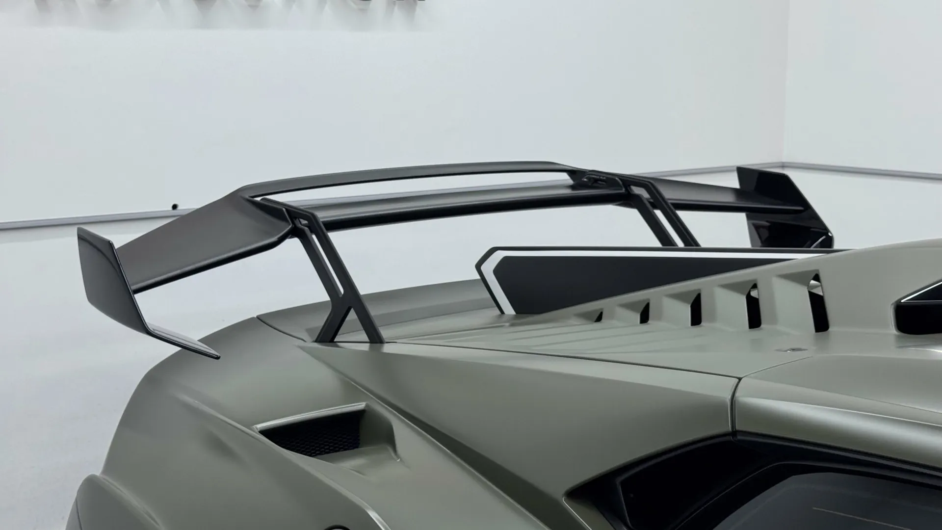 Lamborghini Huracan — photo 26