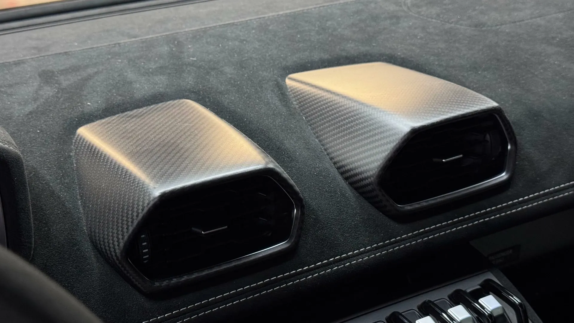 Lamborghini Huracan — photo 39