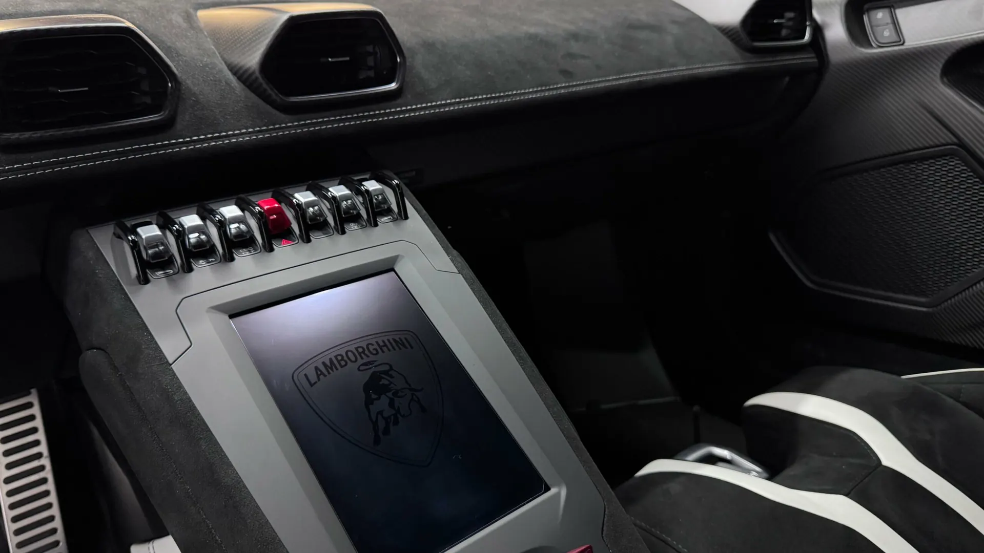 Lamborghini Huracan — photo 33
