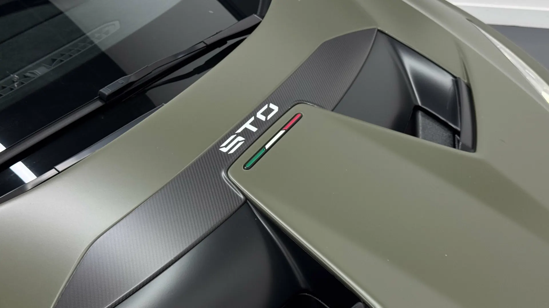 Lamborghini Huracan — photo 23