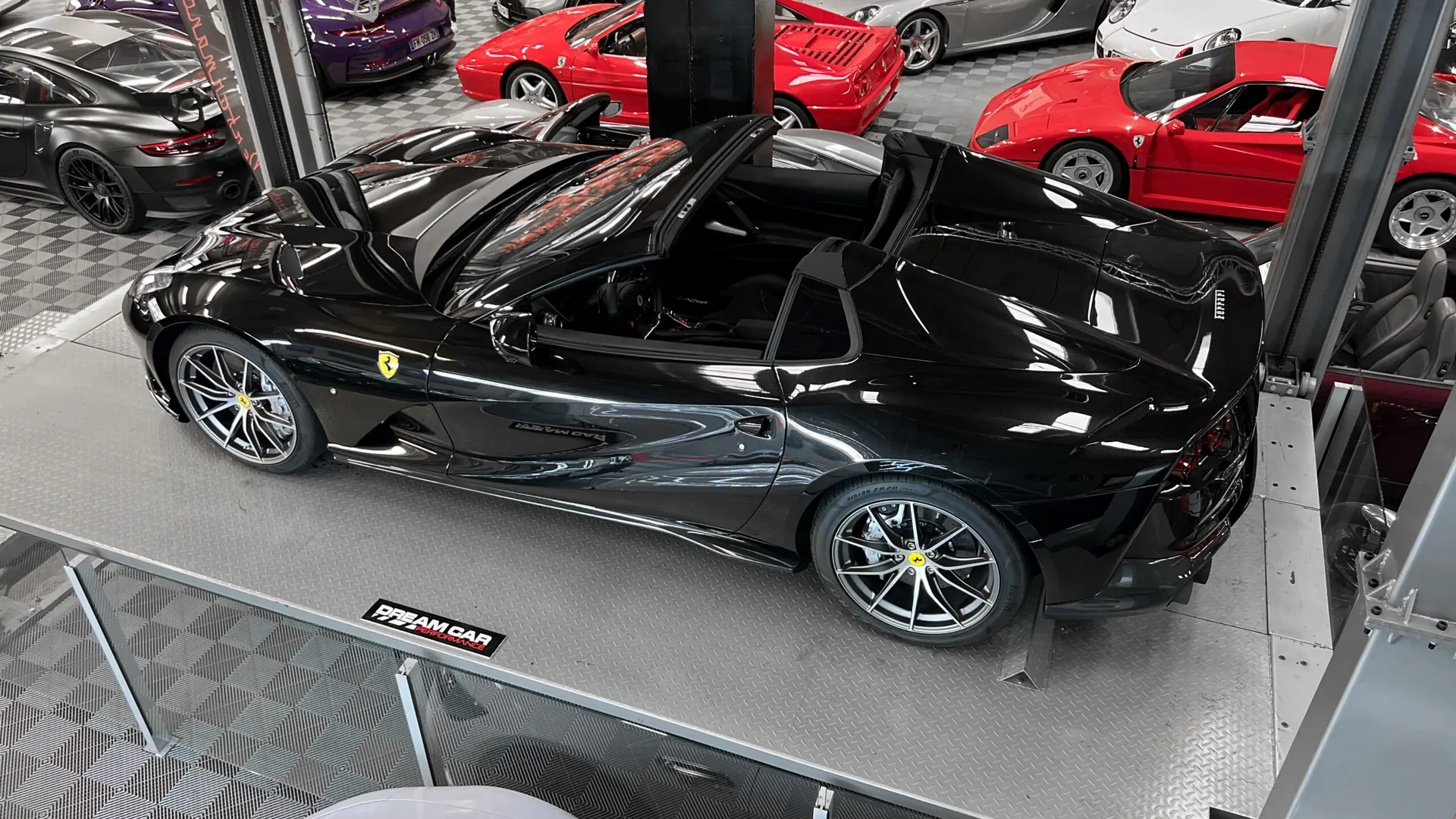 Ferrari 812 — photo 6