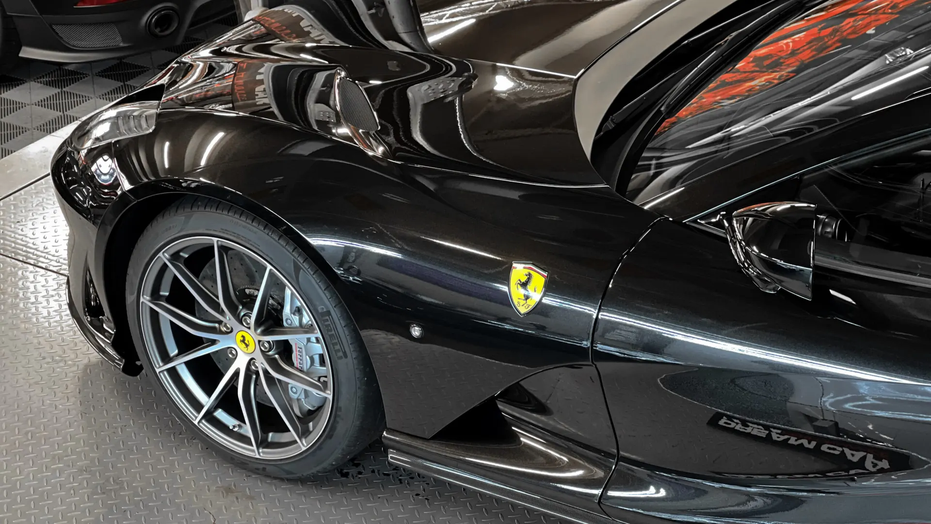Ferrari 812 — photo 10
