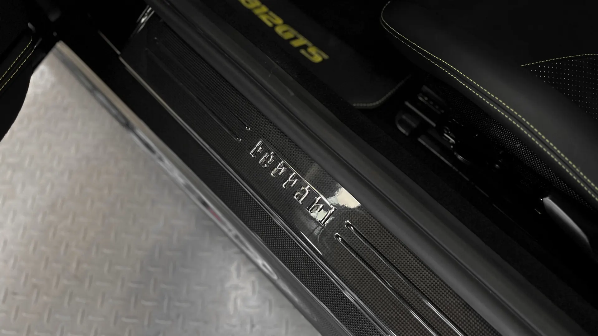 Ferrari 812 — photo 27
