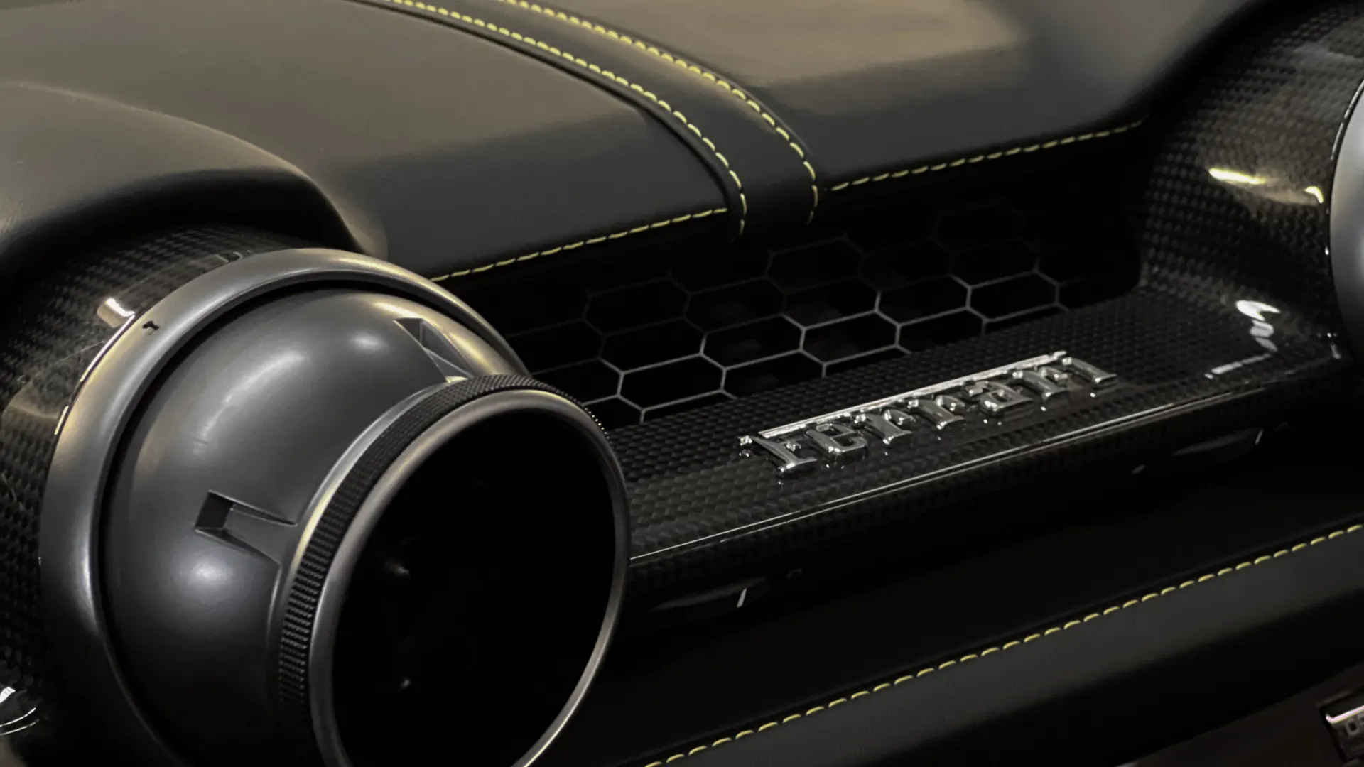 Ferrari 812 — photo 42