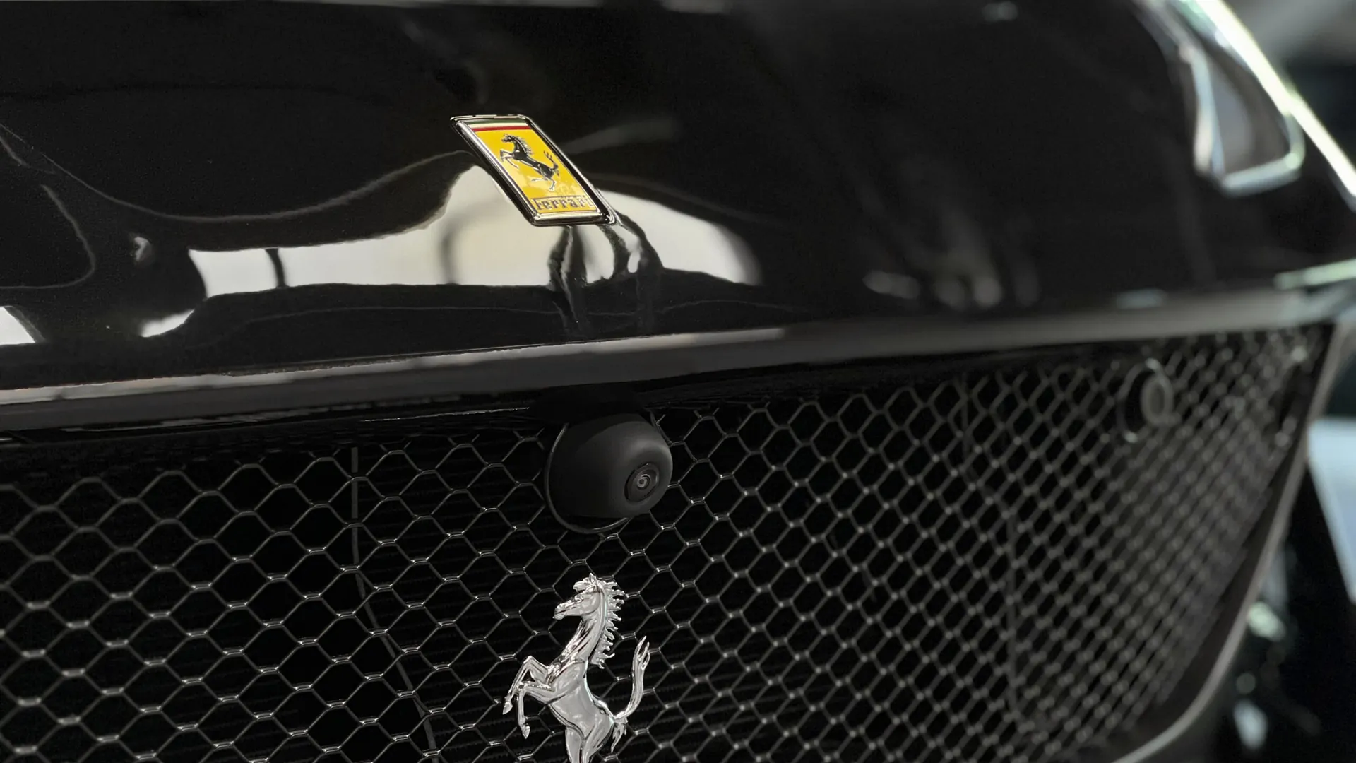 Ferrari 812 — photo 25