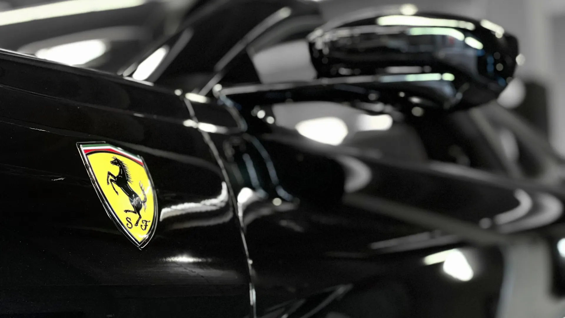 Ferrari 812 — photo 28