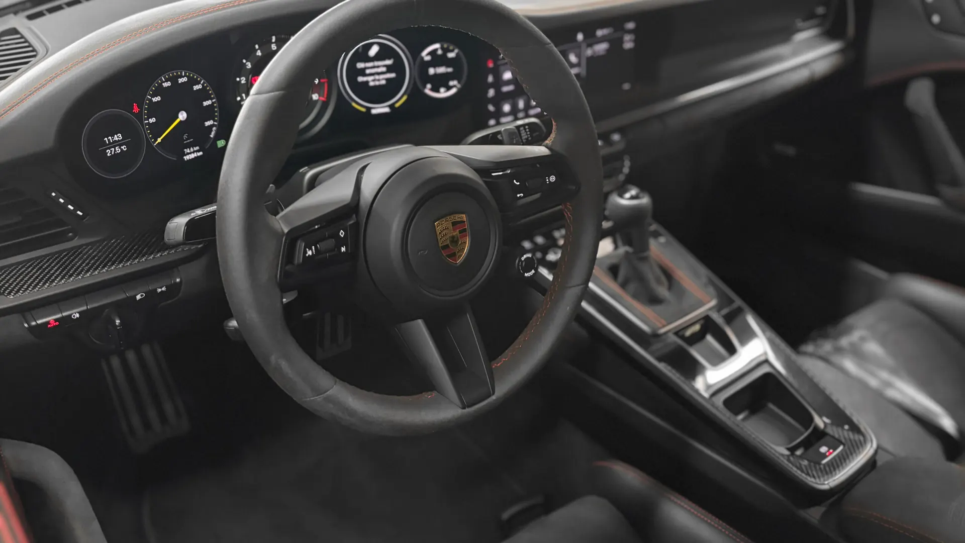 Porsche 992 — photo 28