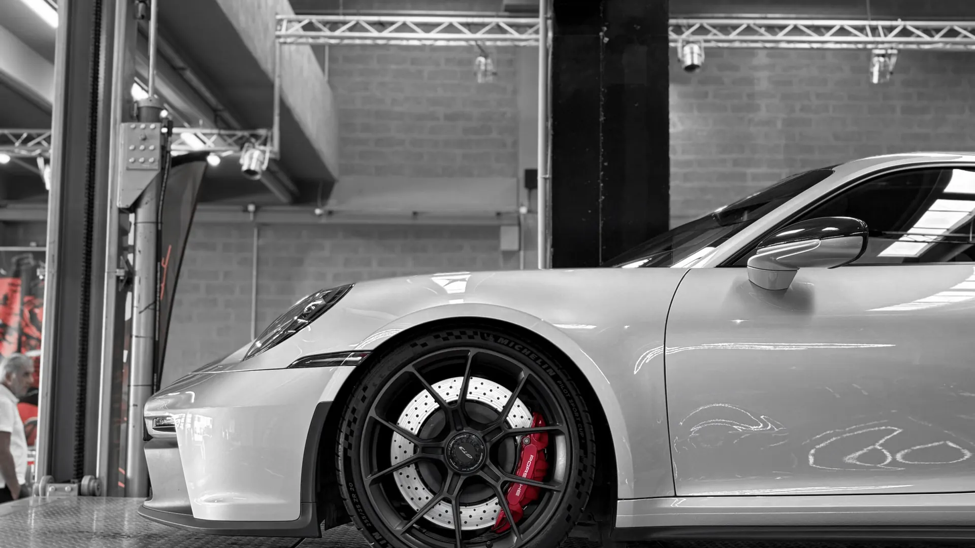 Porsche 992 — photo 9