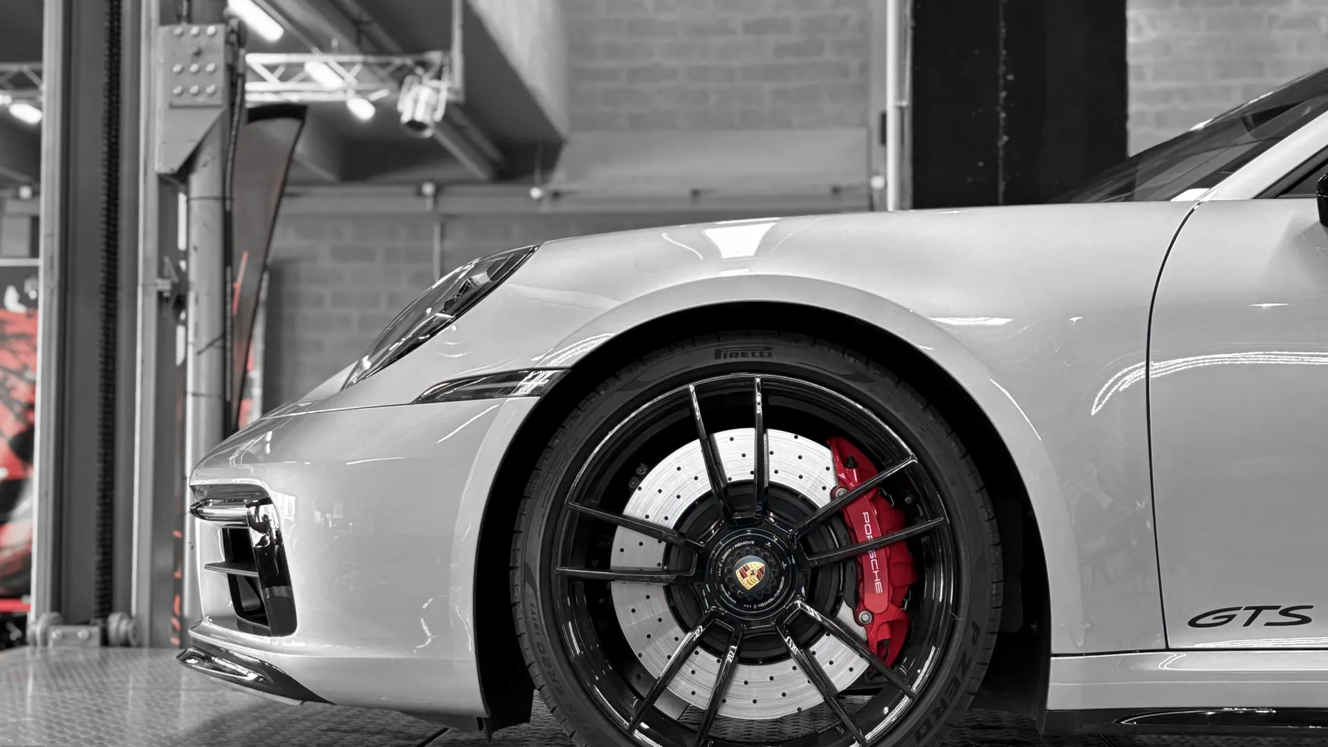Porsche 992 — photo 11