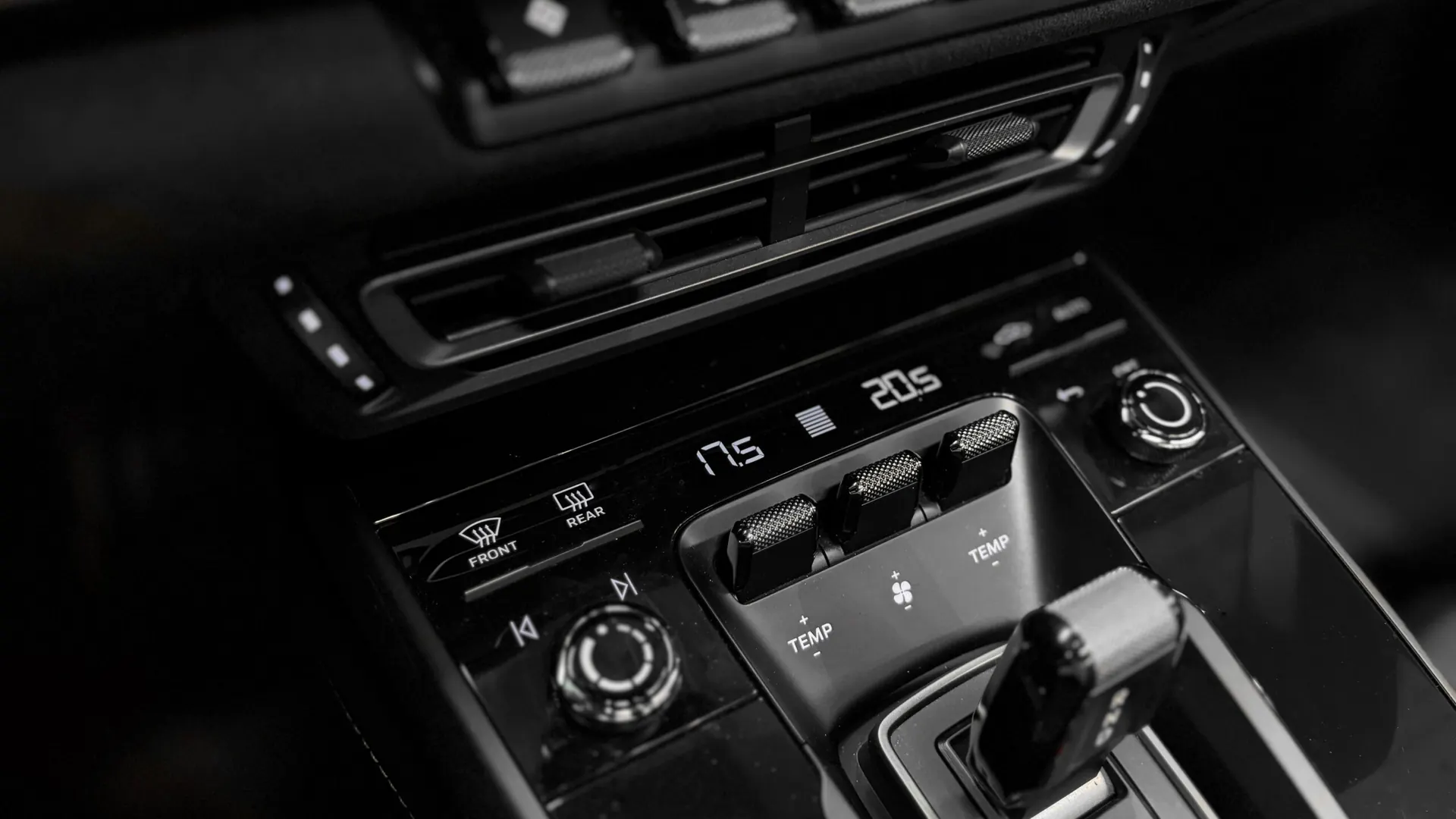 Porsche 992 — photo 44