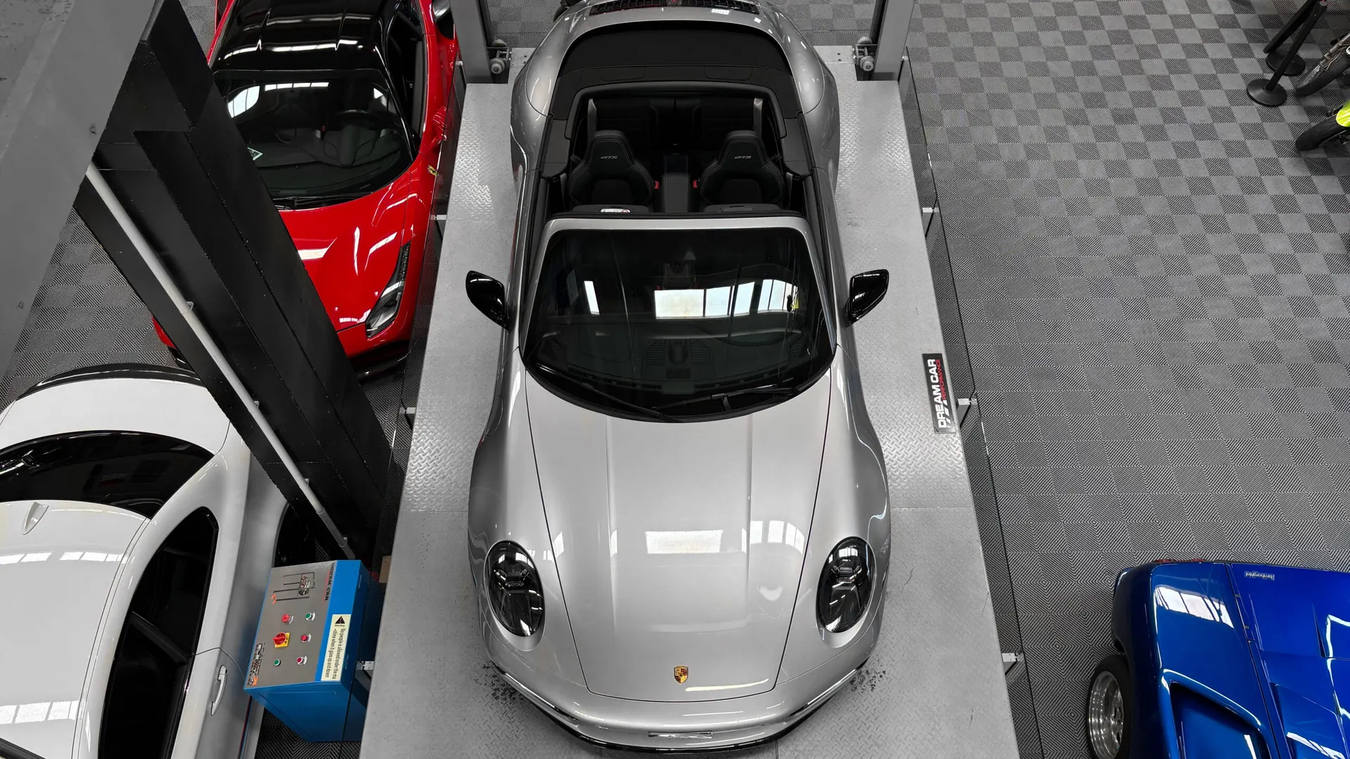 Porsche 992 — photo 9