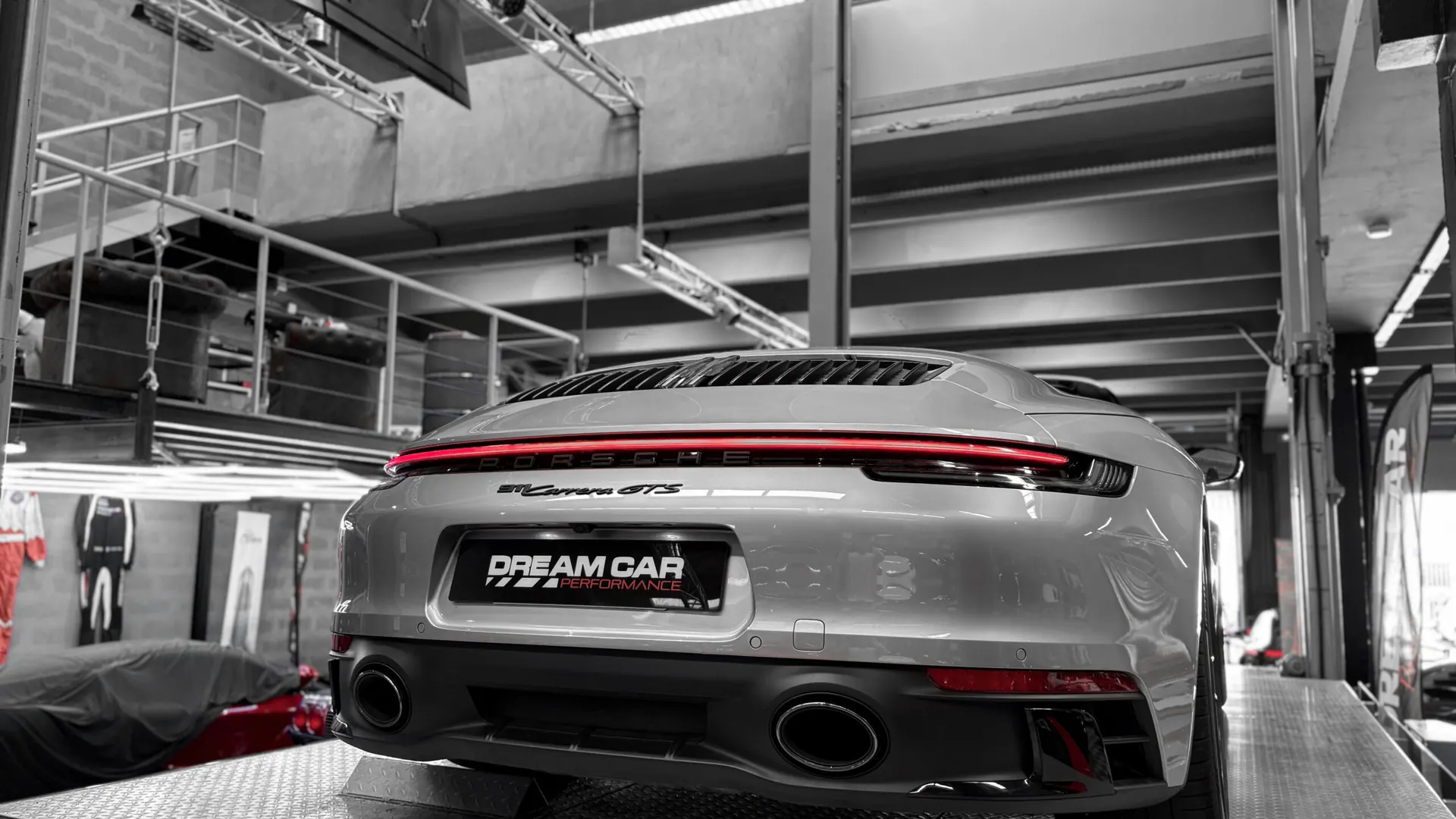 Porsche 992 — photo 18