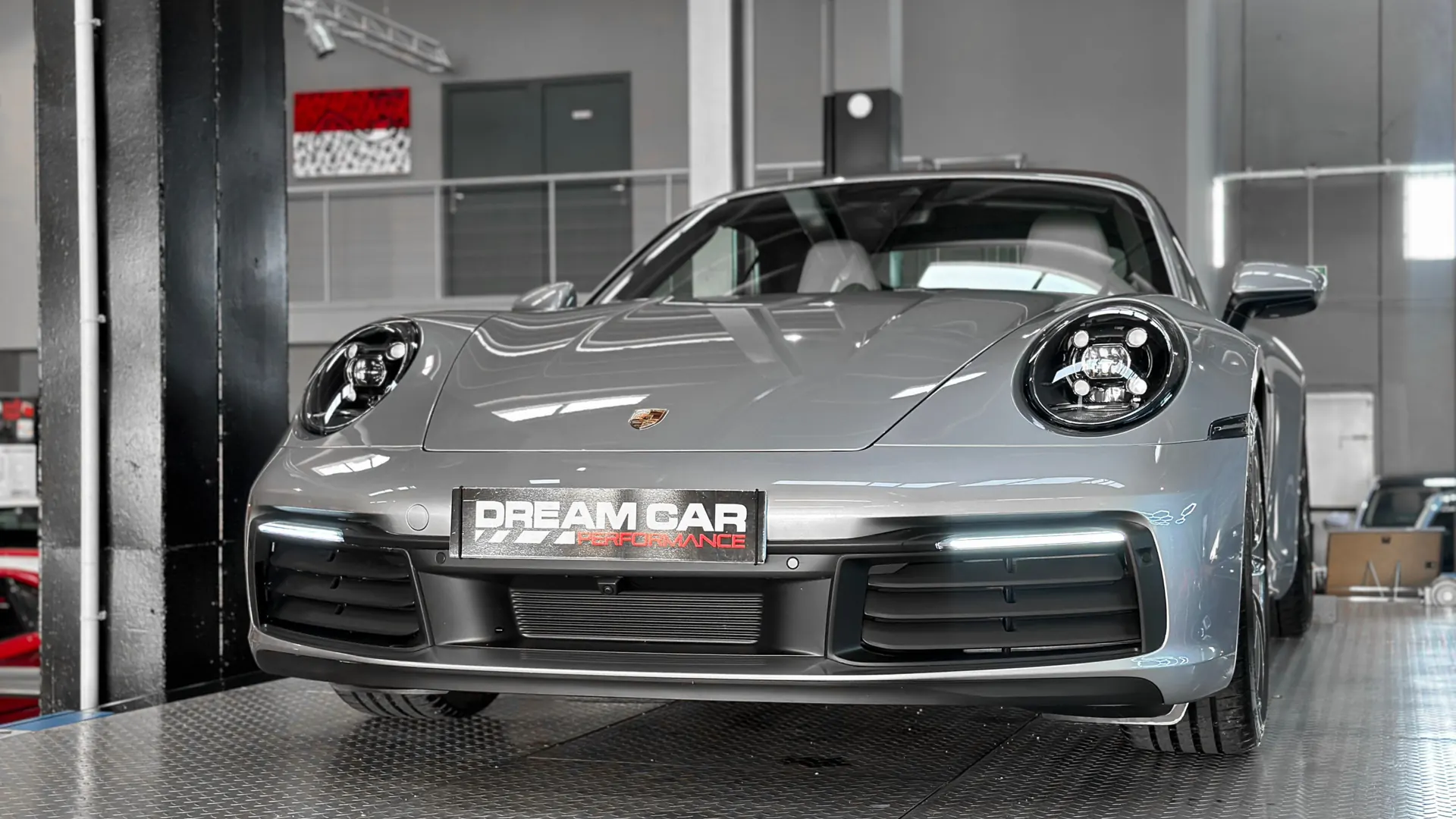 Porsche 992 — photo 2