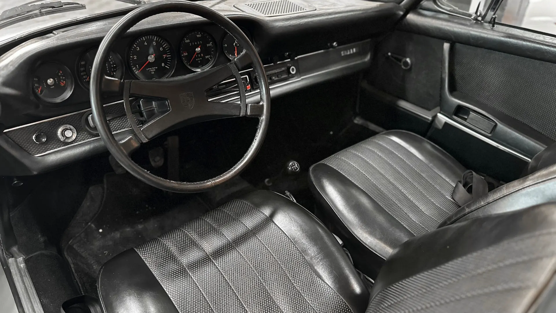 Porsche 911 — photo 4