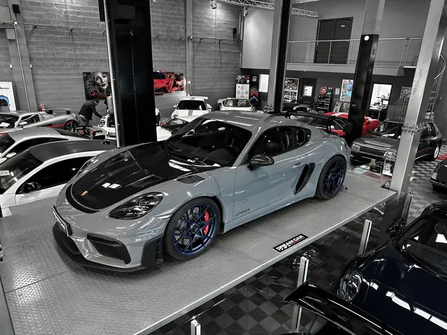 Porsche 718