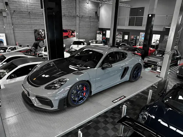 Porsche 718