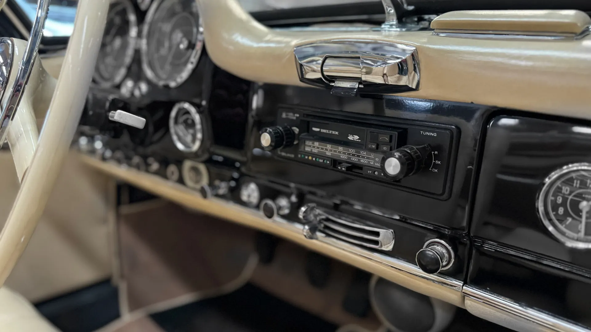 Mercedes -Benz — photo 42