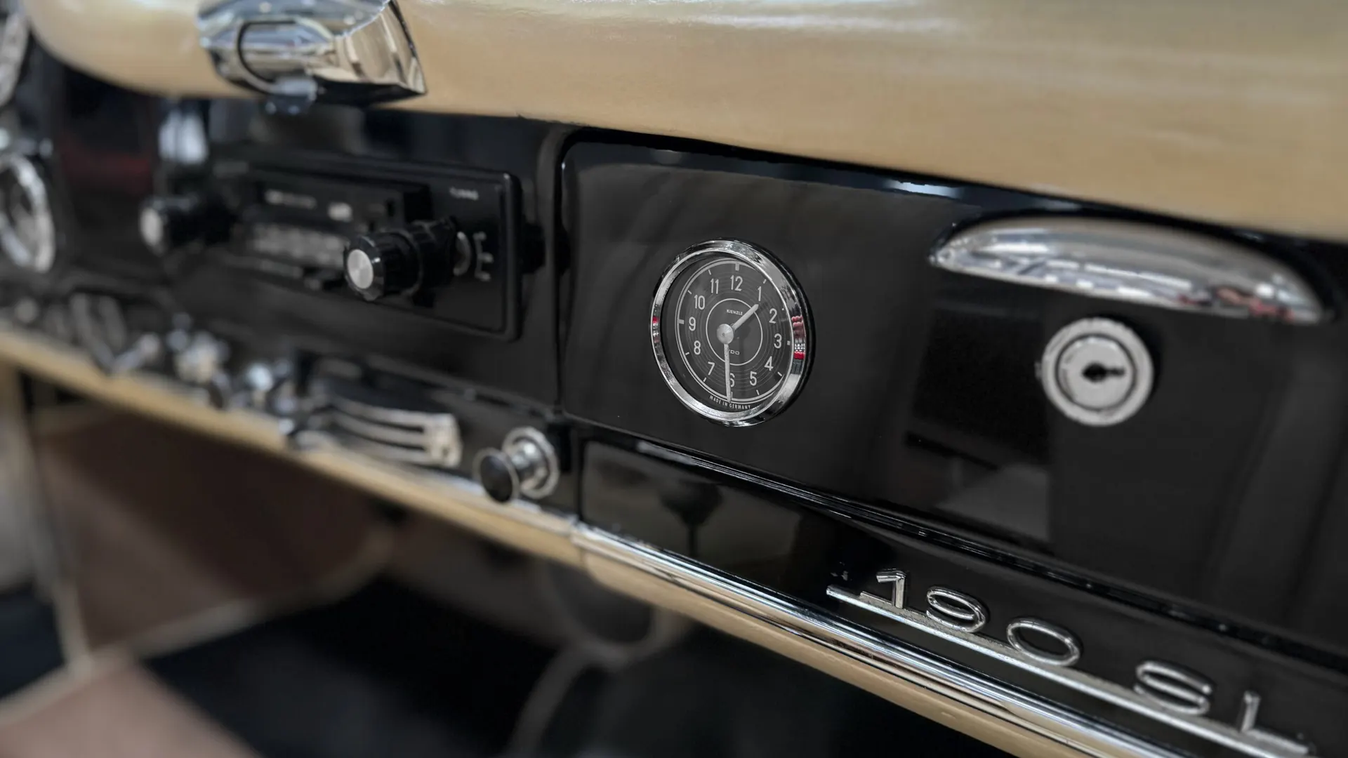 Mercedes -Benz — photo 41