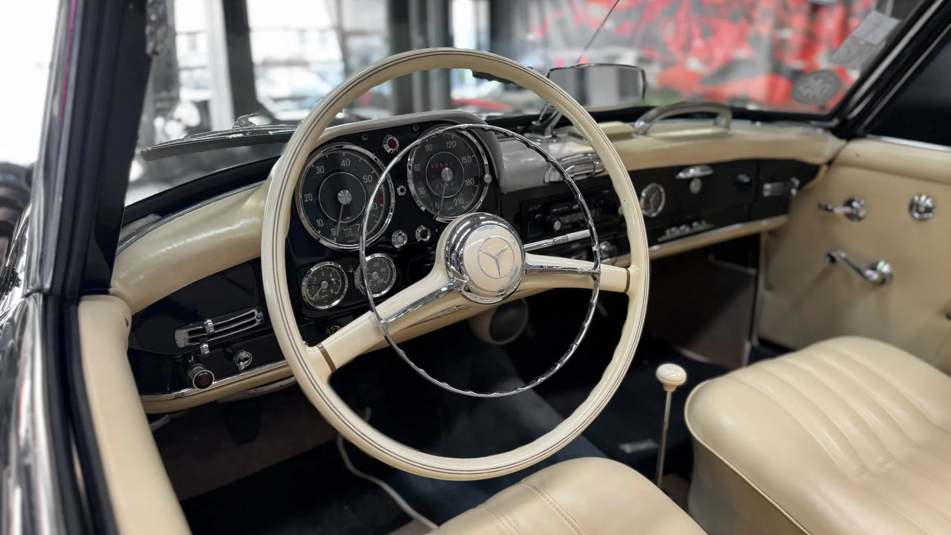 Mercedes -Benz — photo 27