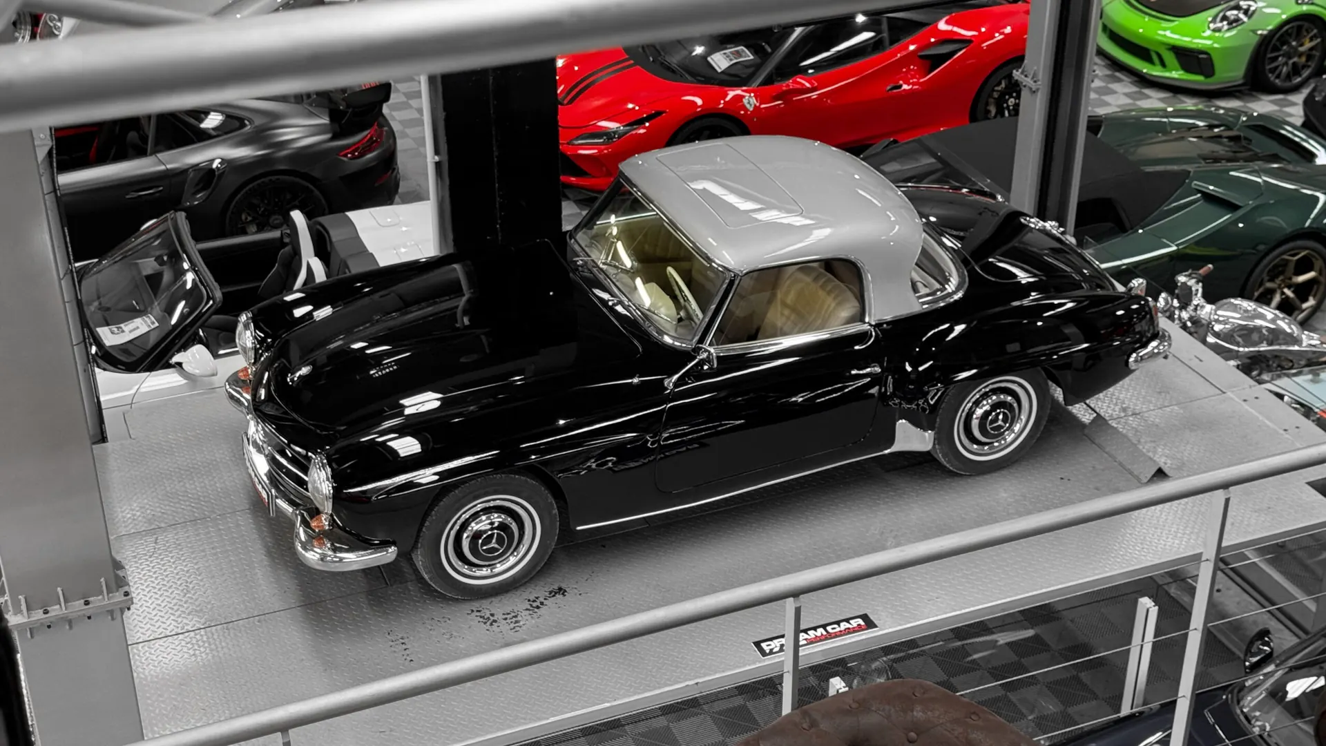 Mercedes -Benz — photo 4