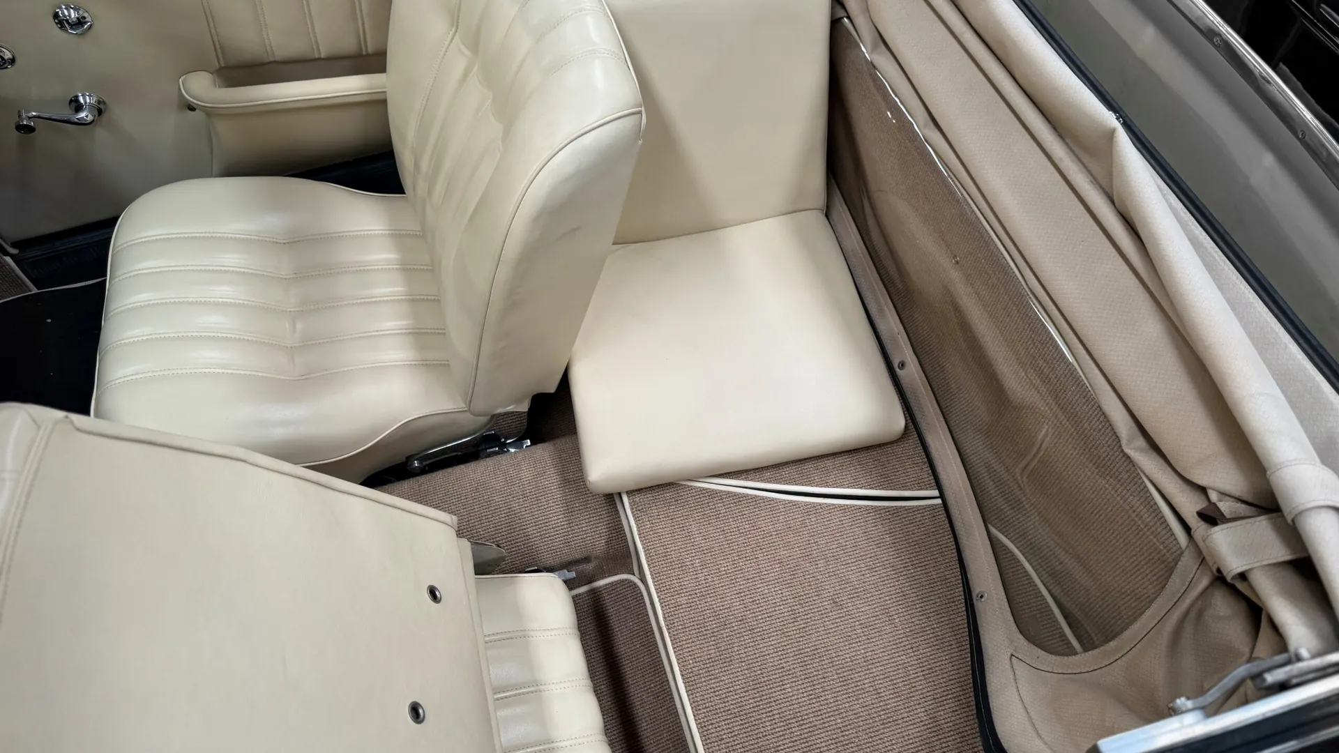 Mercedes -Benz — photo 45