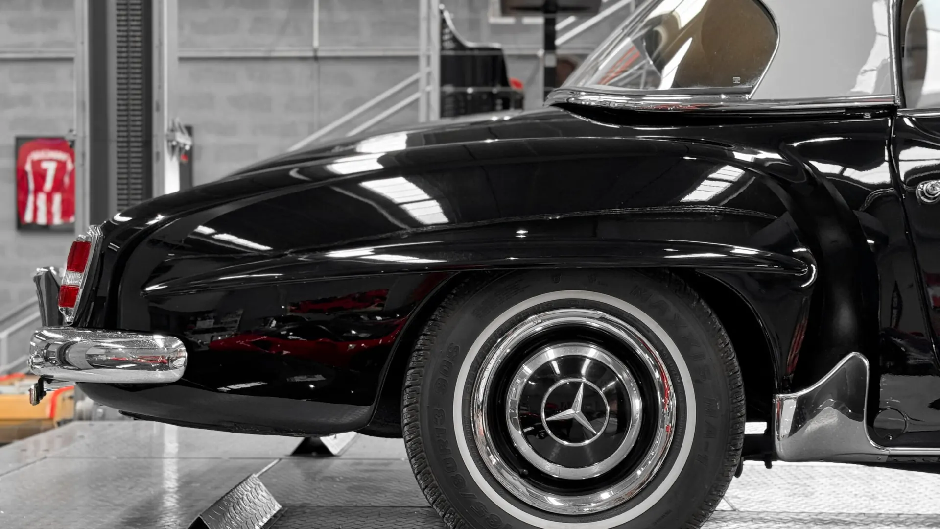 Mercedes -Benz — photo 19