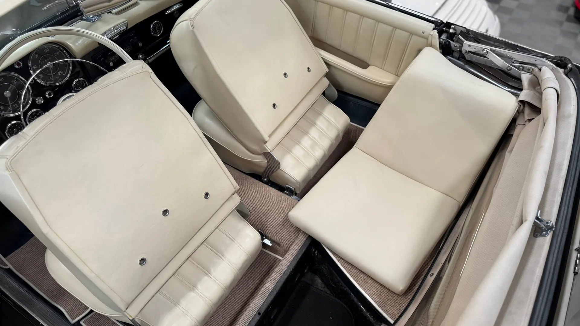 Mercedes -Benz — photo 46