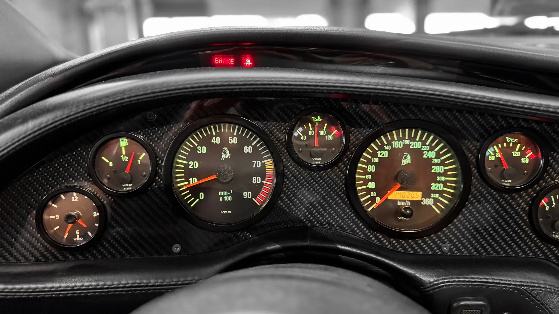 Lamborghini Diablo — photo 20