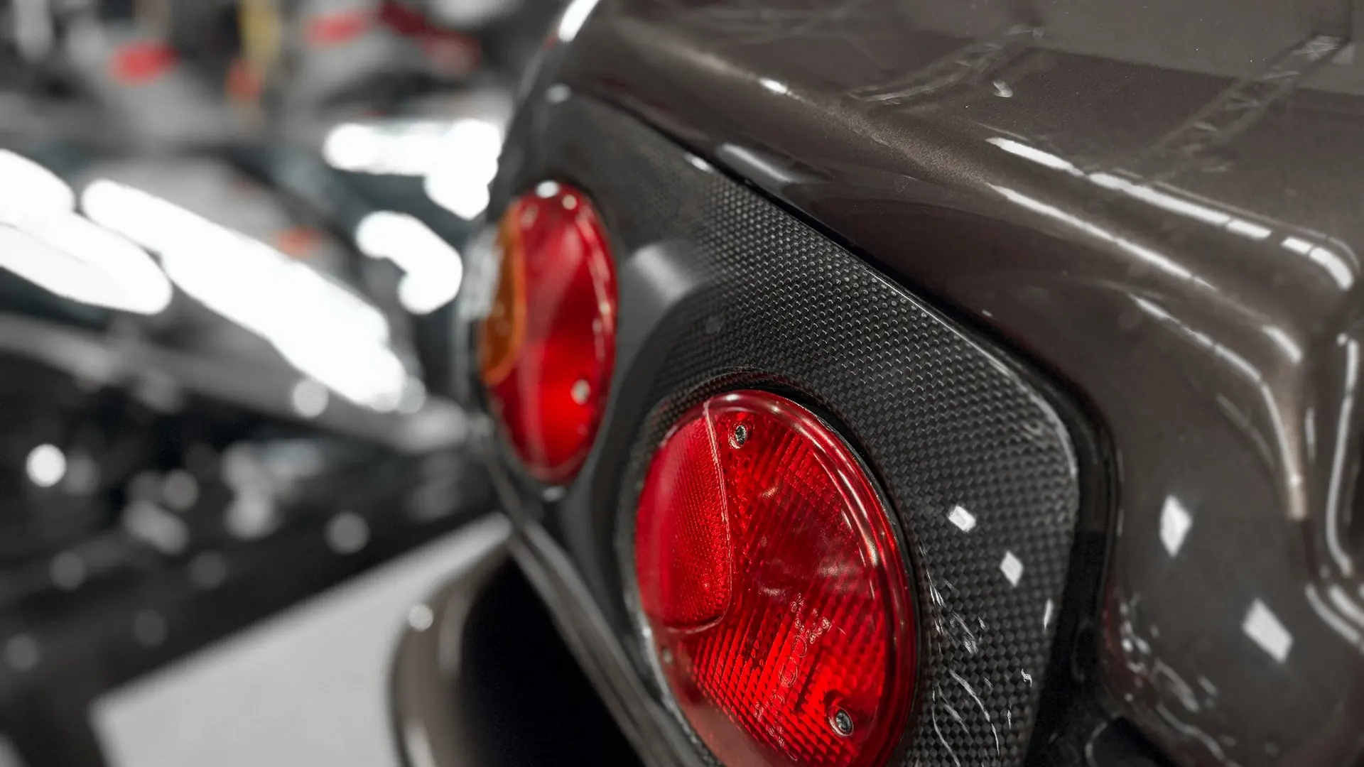 Lamborghini Diablo — photo 14