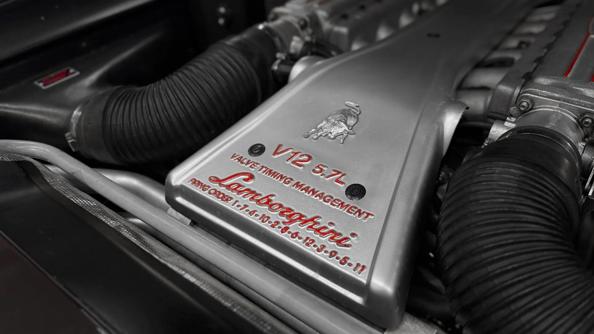 Lamborghini Diablo — photo 15