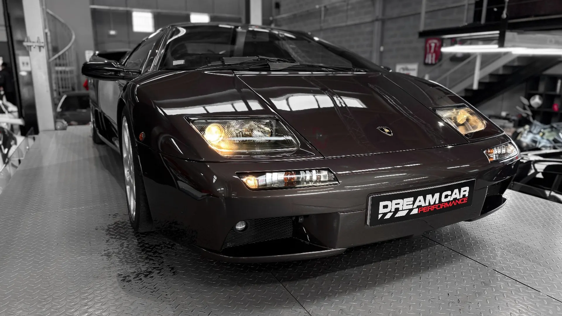 Lamborghini Diablo — photo 9