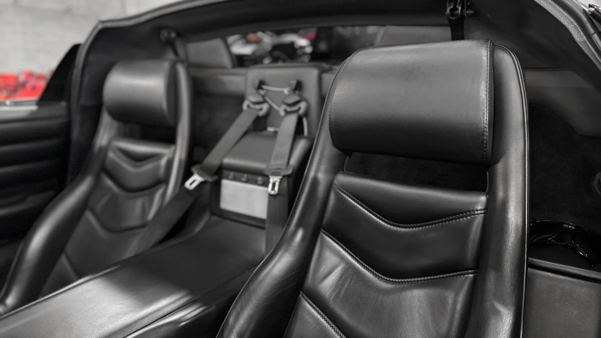 Lamborghini Diablo — photo 24